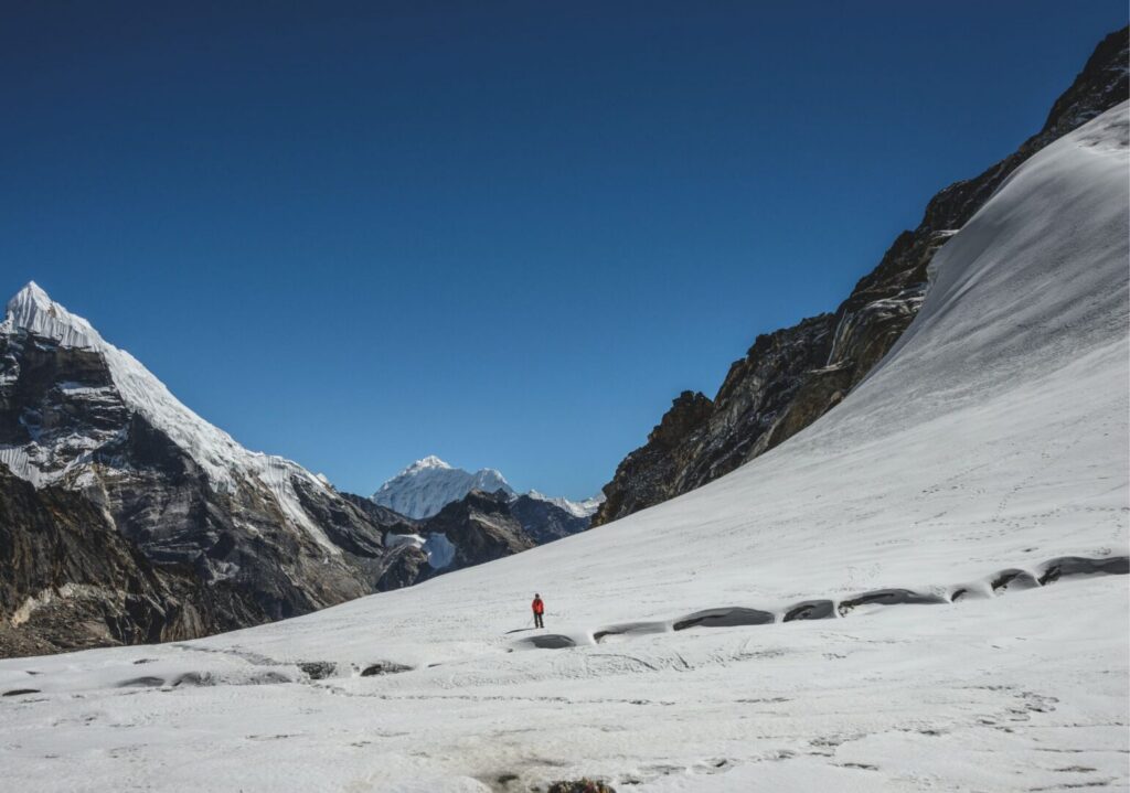High altitude trekking in Nepal recognize and prevent altitude sickness – By Mountain People