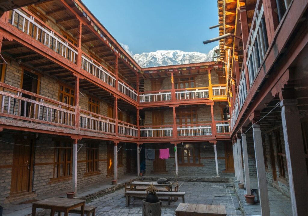 Manang teahouse Nepal – By Mountain People