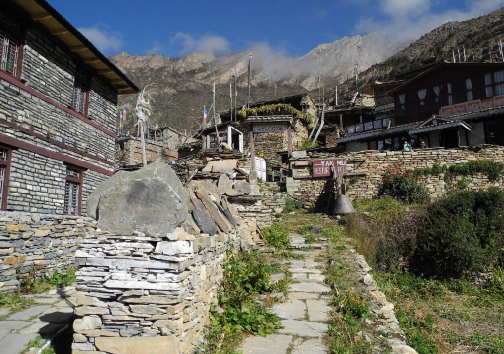 Manang village Nepal – By Mountain People