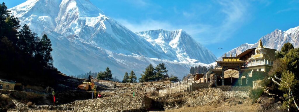 Manaslu Circuit individual trekking Nepal–By Mountain People